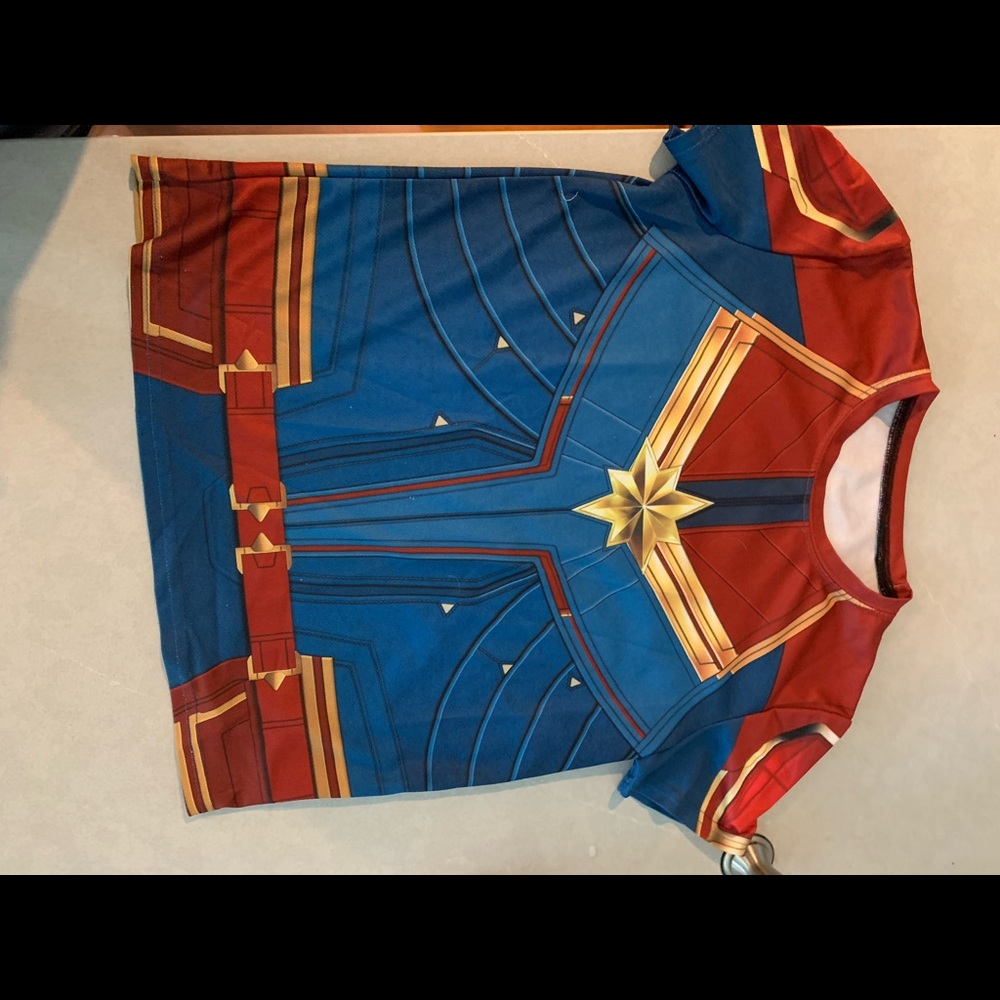 Avengers: captain marvel t-shirt